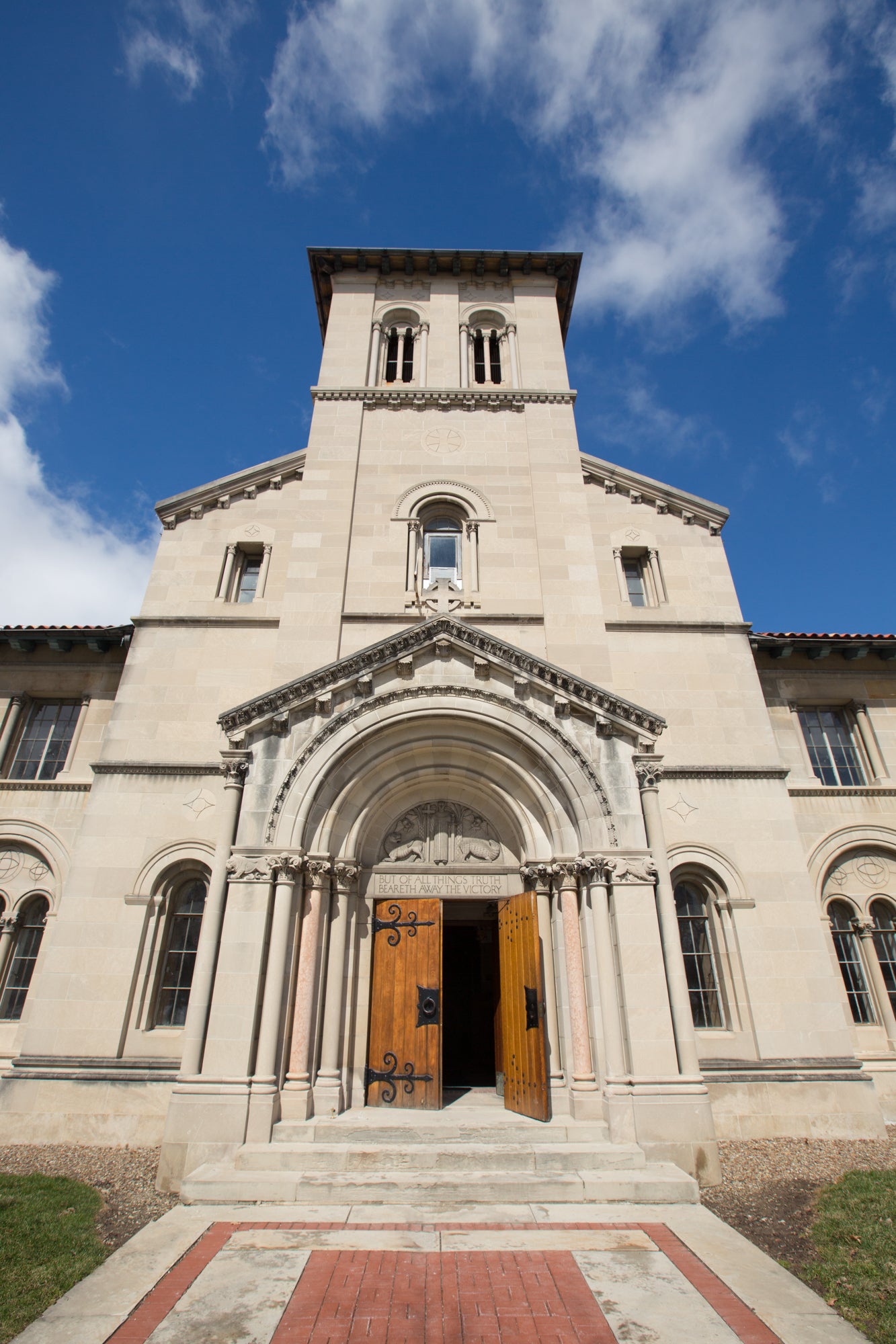 External view of Bosworth Hall, where the Chapel resides