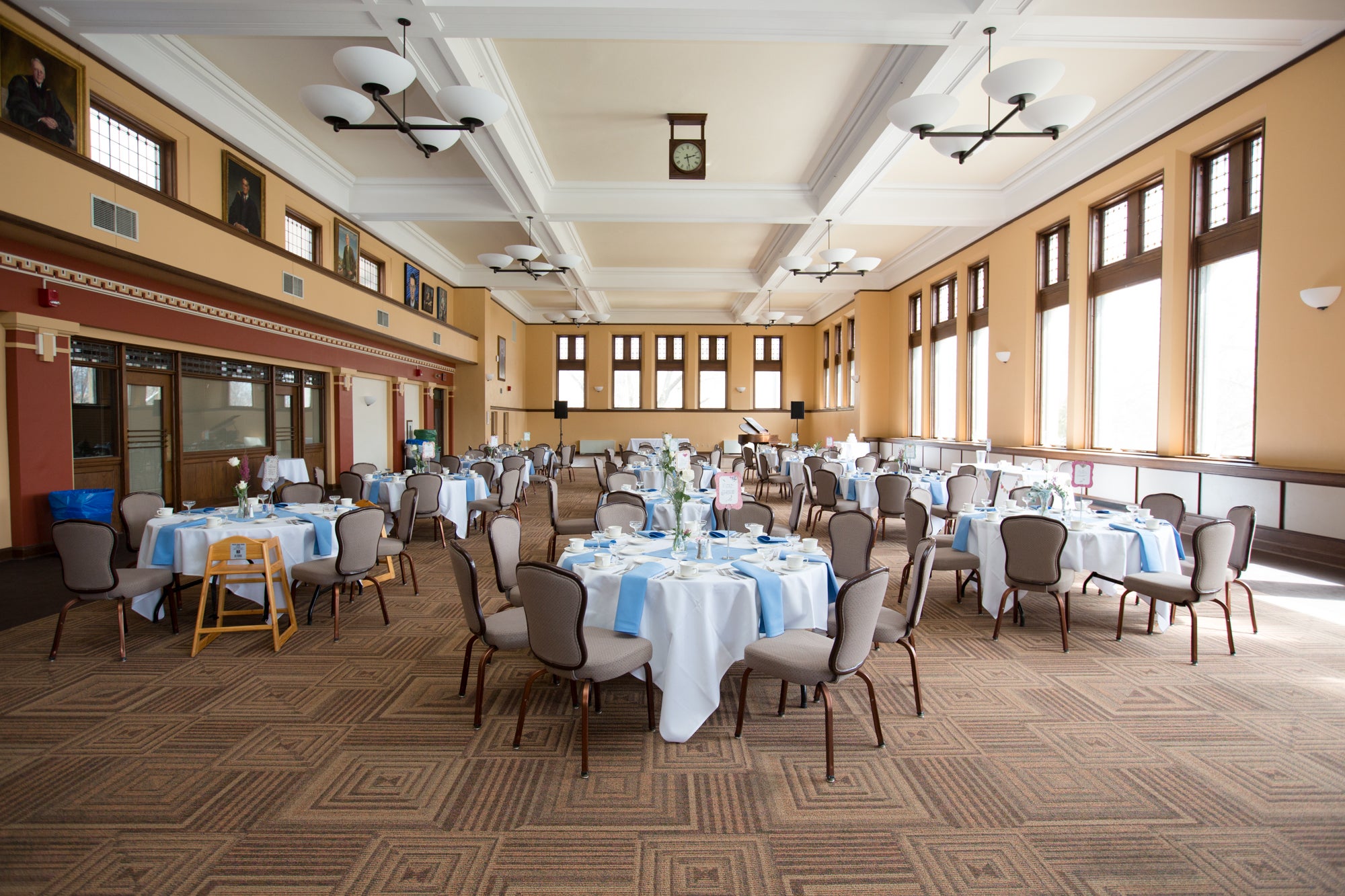 Another photo of the white and blue table decor