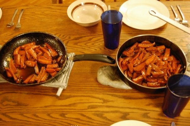 Cooked yams in frying pans 