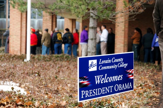 Yard sign "Lorain County Community College Welcomes President Obama"