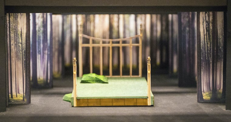 A set model of a big bed.