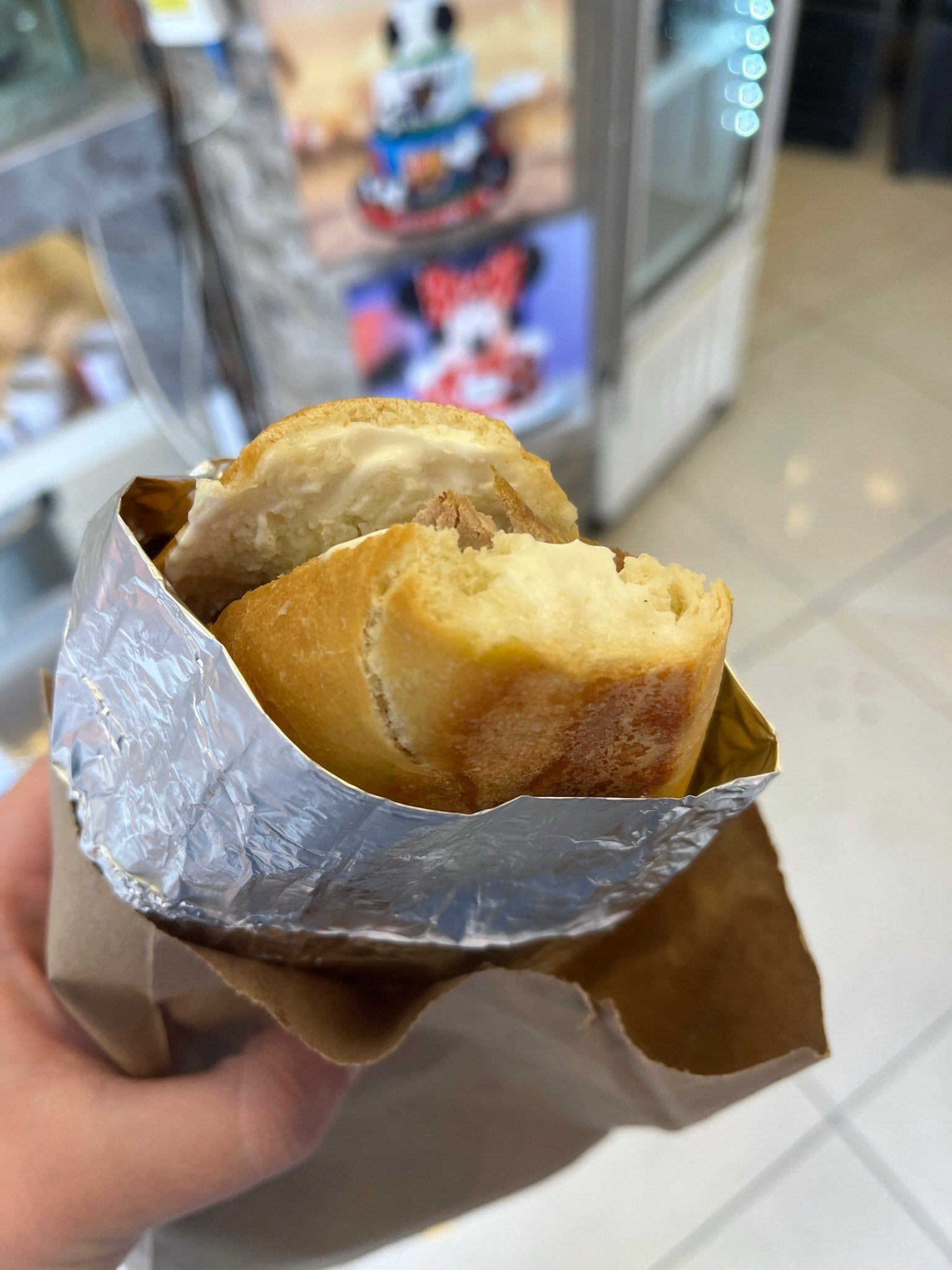 A delicious looking sandwich.