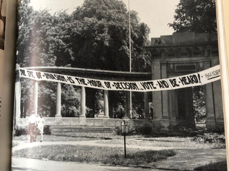 Oberlin's Memorial Arch in 1945.