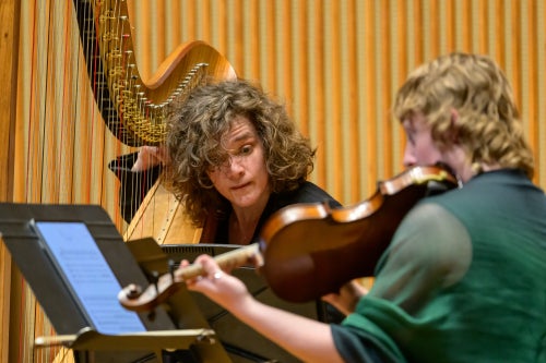 Nuiko performs harp with international contemporary ensemble