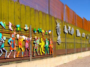 art on the border wall 