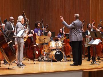 Jazz ensemble including several double basses