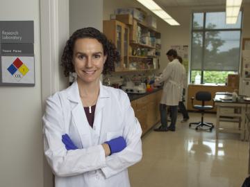 Tracie Paine in her lab