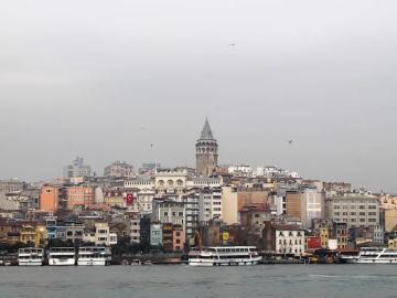 A wide photo of downtown Istanbul, Turkey.