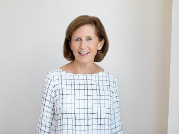 A photo portrait of a woman.