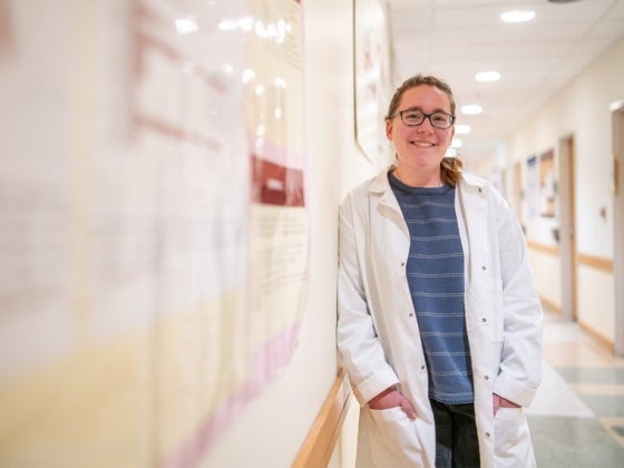 Headshot Julia Cronin