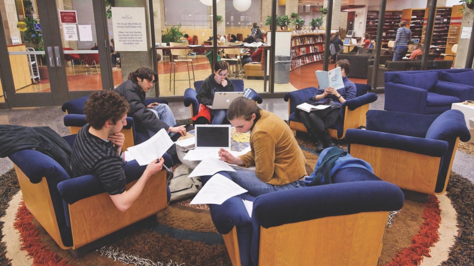 Students studying in Academic Commons in the main library.