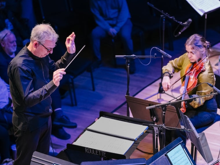 Tim Weiss conducts the Contemporary Music Ensemble.