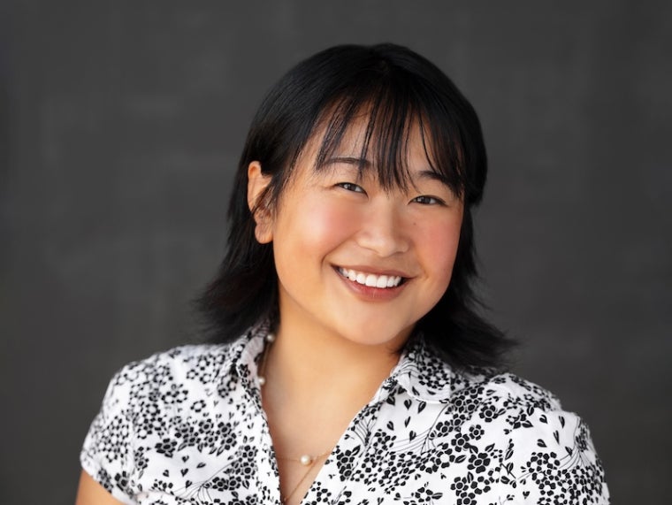 Isabella handoarved カメオ Connecting Hawaiian Identity and Global Advocacy | Oberlin College