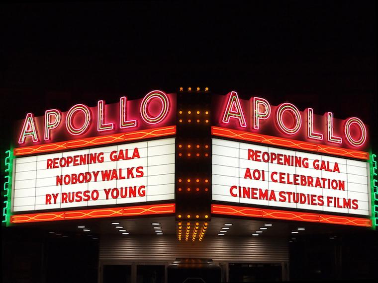 Photo of the Apollo Theatre Marquee