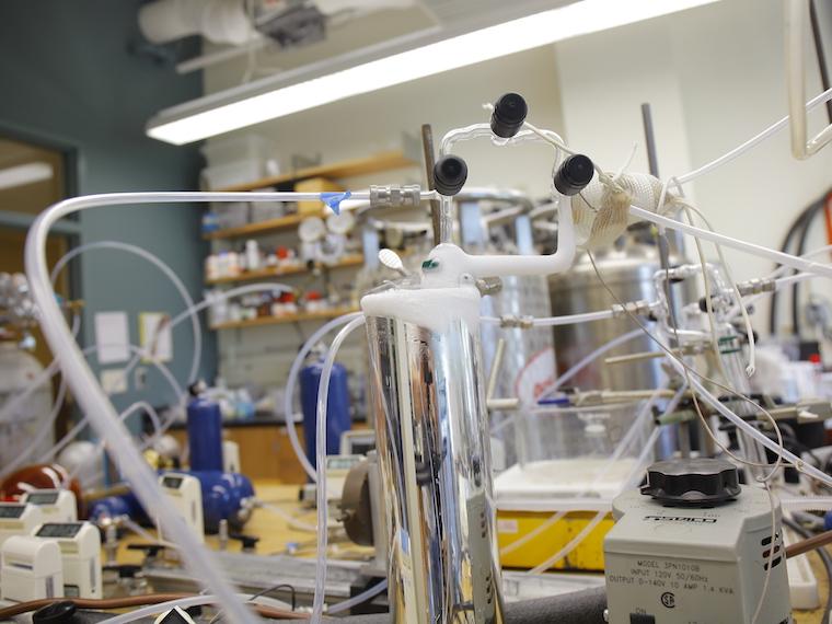 Photograph of instruments in the chemistry lab.