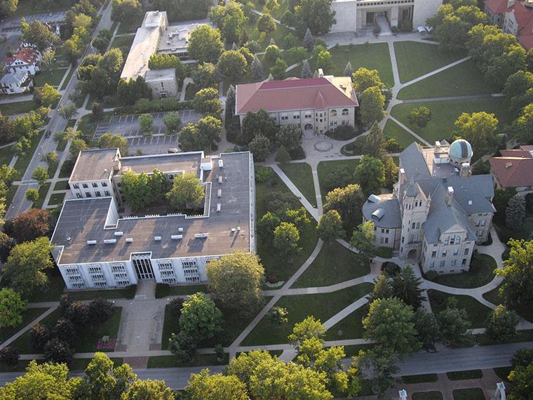 aerial photo of Oberlin College campus buildings