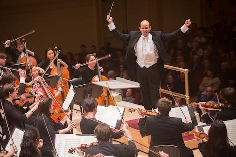 Raphael Jiménez conducting 
