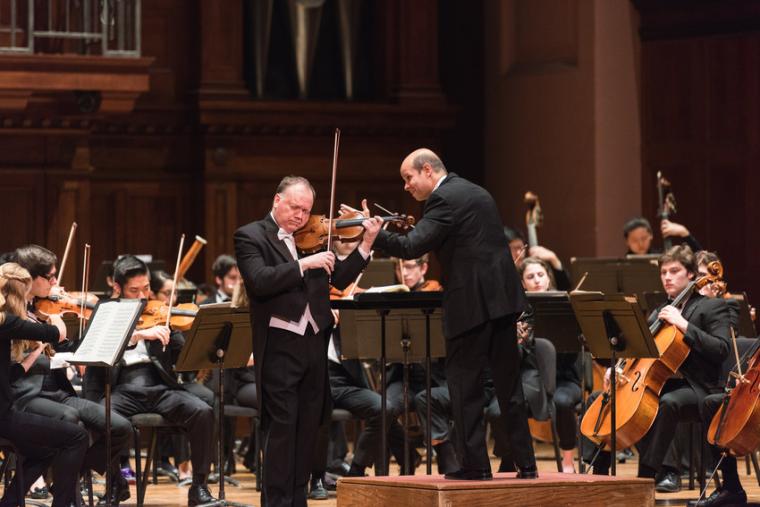 Violinist Gregory Fulkerson and conductor Raphael Jiménez with the Oberlin Chamber Orchestra