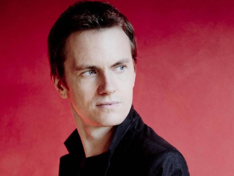 photo of pianist Alexandre Tharaud
