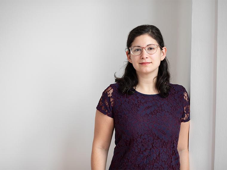 Portrait of Shari Rabin.